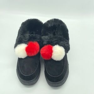 Brinkley Co black slippers
